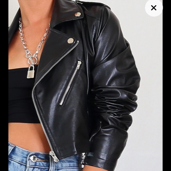 PrettyLittleThing Black Cropped PU Zip Detail Biker Jacket - Picture 3 of 6
